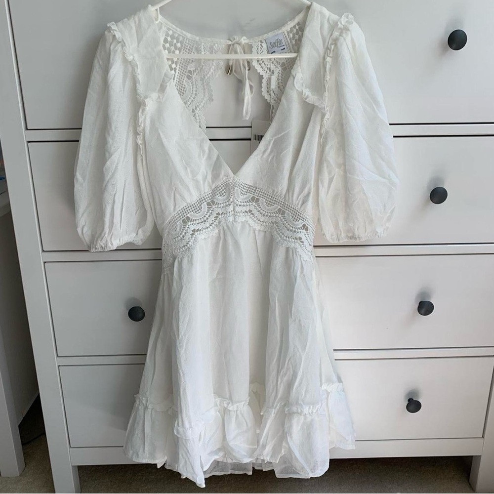 Selfie Leslie White Lace Mini Dress